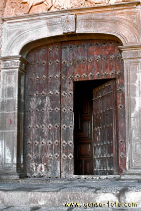 Puerta/Door 4052
